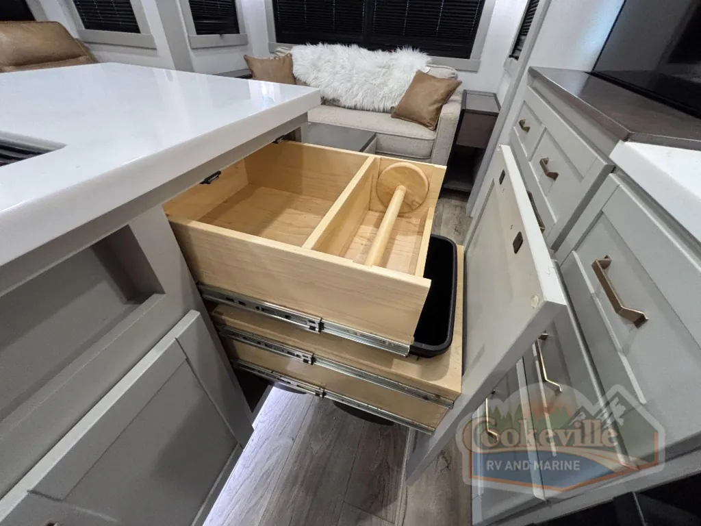 2025 Brinkley Model Z 3100, Photos photo 30