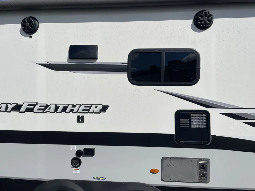 2023 Jayco Jay Feather 26RL, Photos photo 25