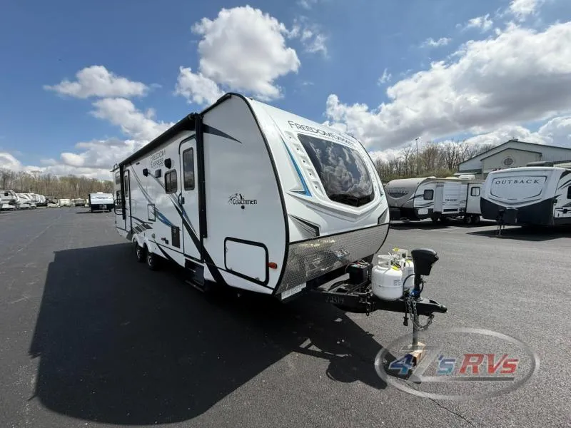 2021 Coachmen Freedom Express Ultra Lite 287BHDS - Photo 2