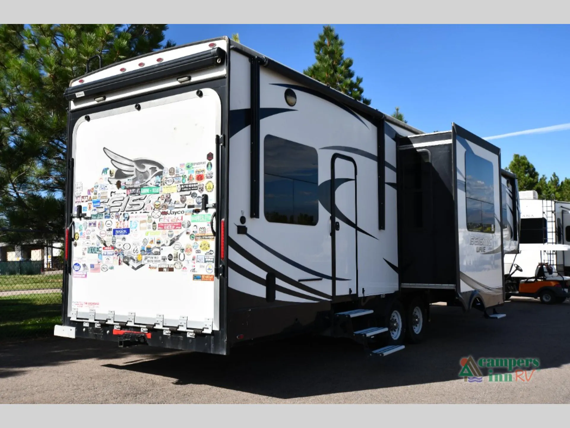 2017 Jayco Seismic Wave 355W - Photo 4
