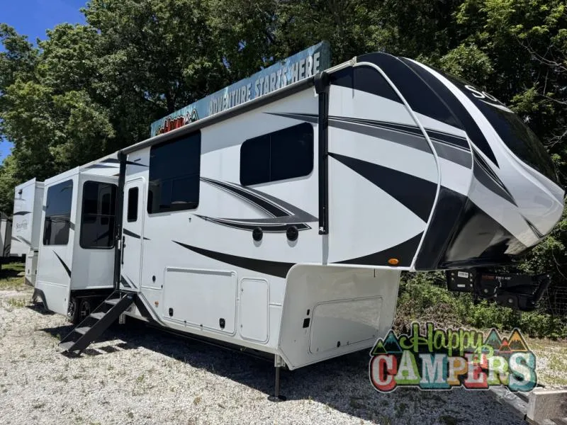 2023 Grand Design Solitude 390RK - Photo 2