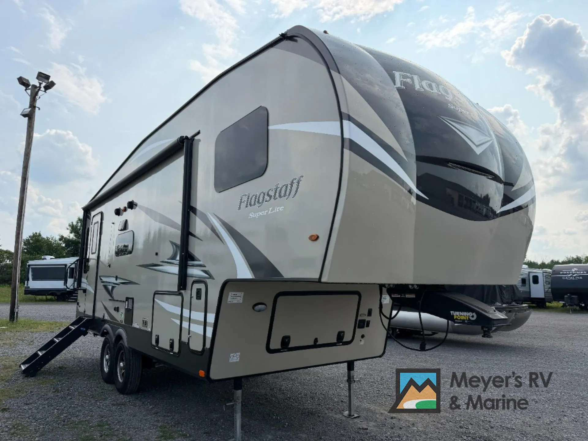 2021 Forest River Flagstaff Super Lite 524LWS - Photo 2