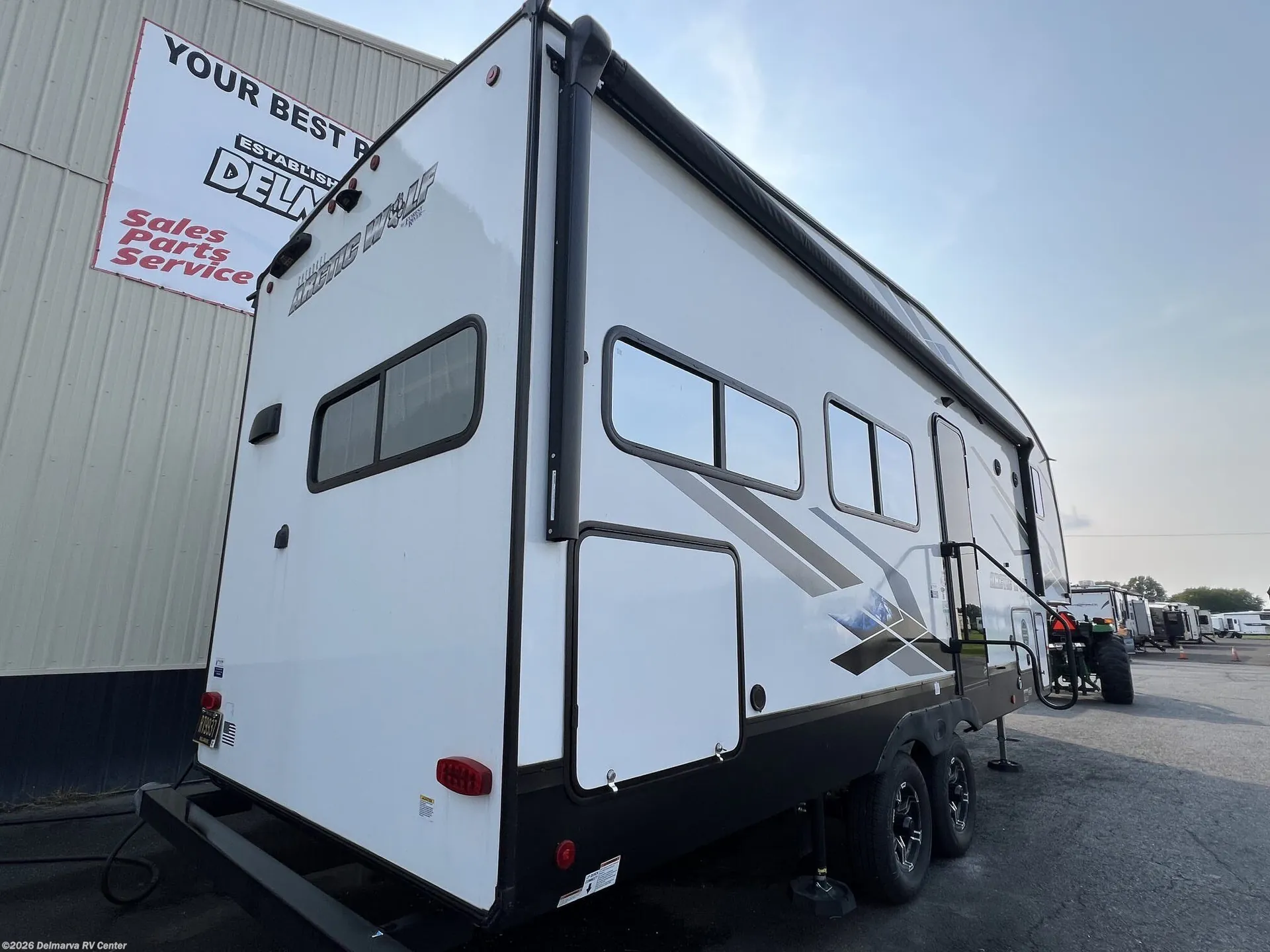 2024 Forest River Cherokee Arctic Wolf 23MLE - Photo 4
