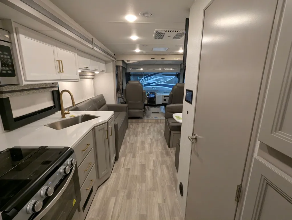 2026 Thor Motor Coach Windsport 29L, Photos photo 28