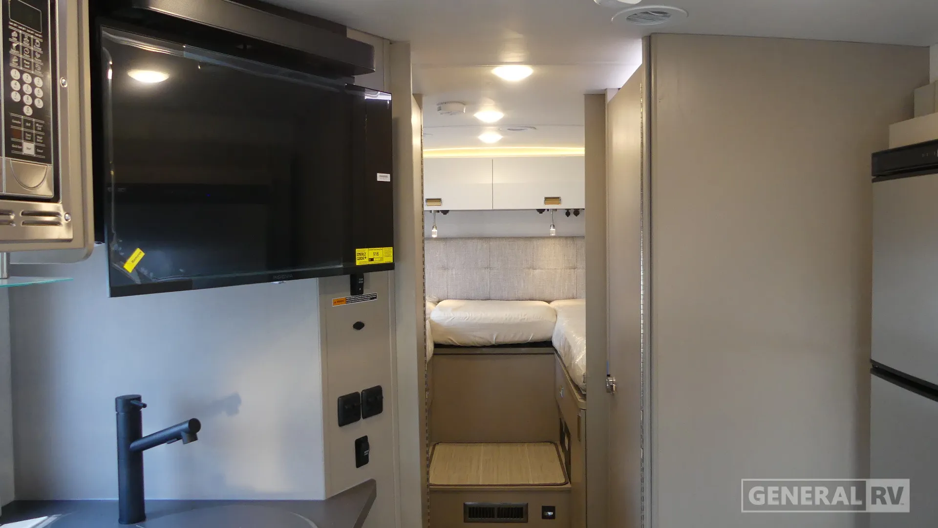 2027 Winnebago View 24R - Photo 3