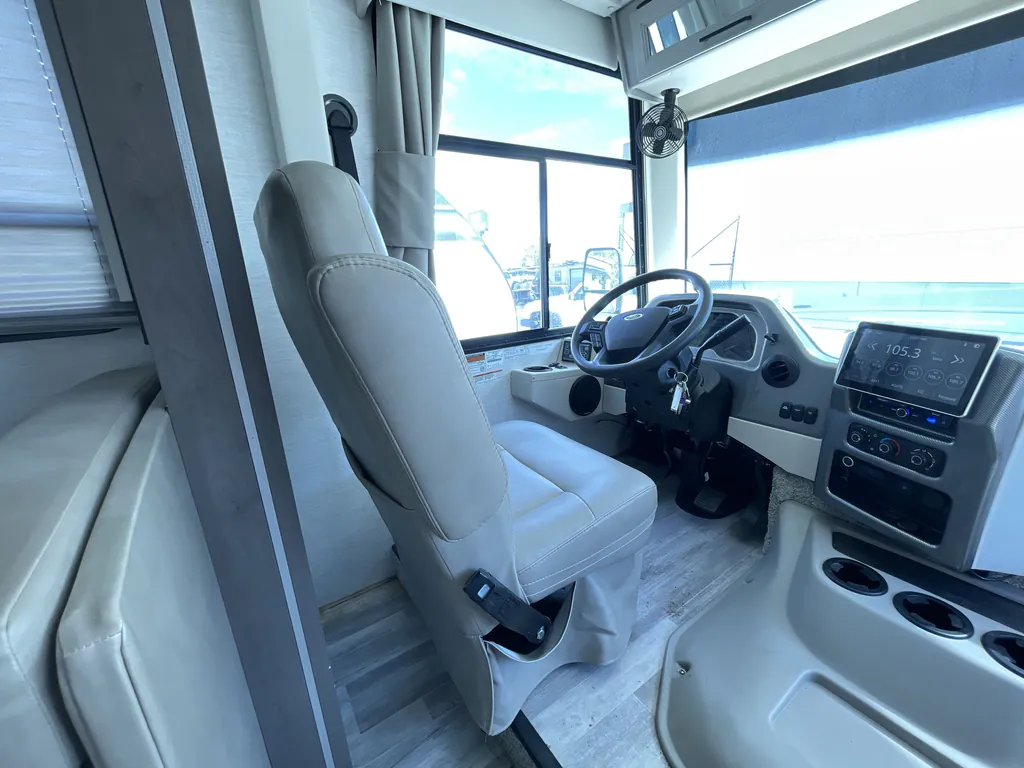 2024 Thor Motor Coach Freedom Traveler A32, Photos photo 21