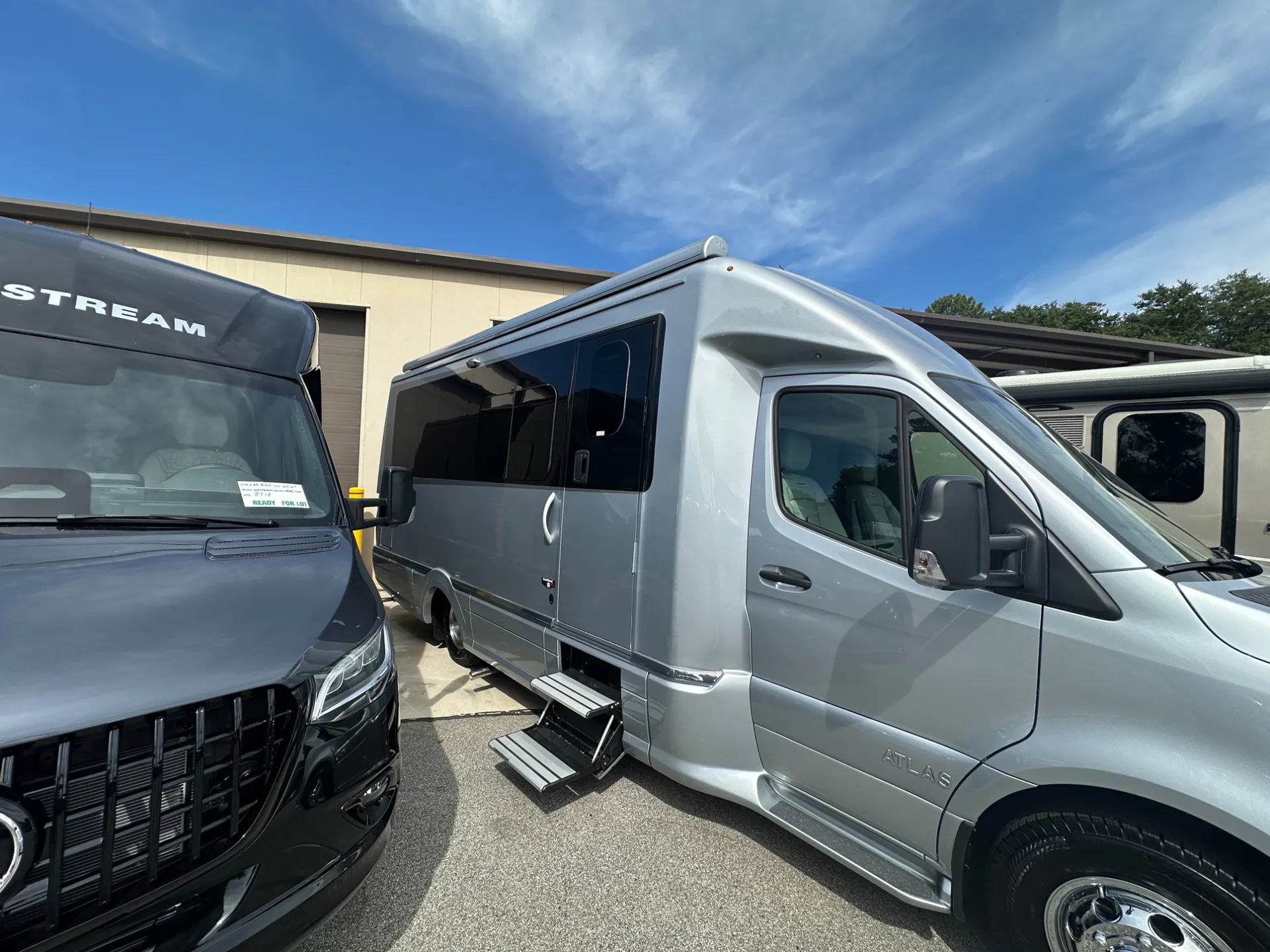 2026 Airstream Atlas 25MS - Photo 4