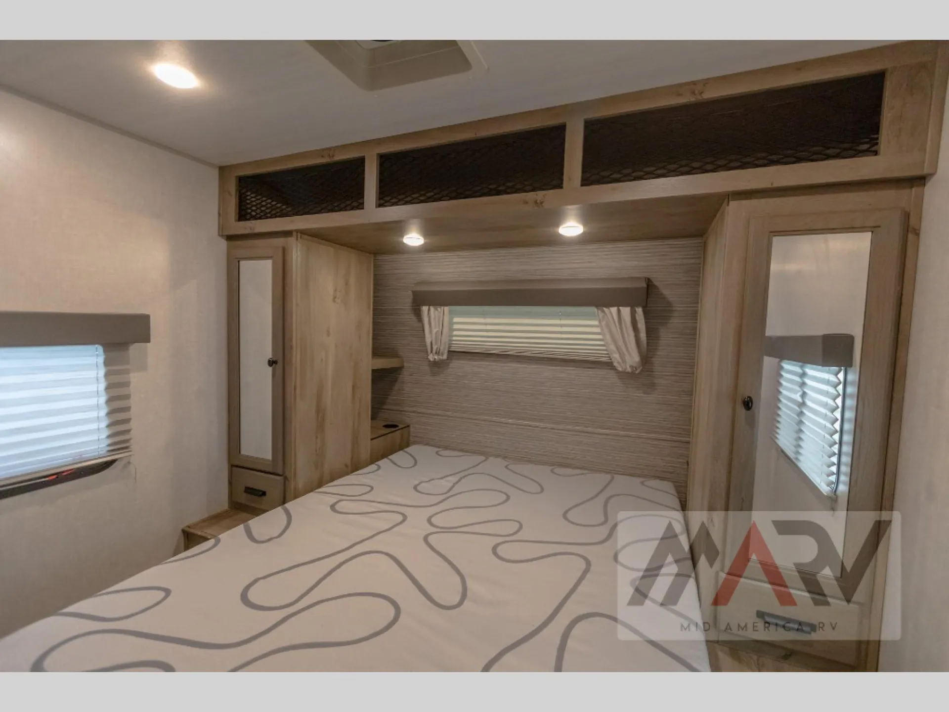 2022 Forest River Surveyor Legend 252RBLE - Photo 4