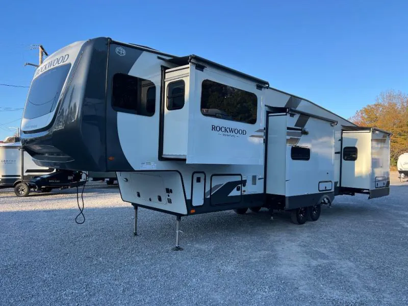 2026 Forest River Rockwood Signature 402SFL - Photo 4