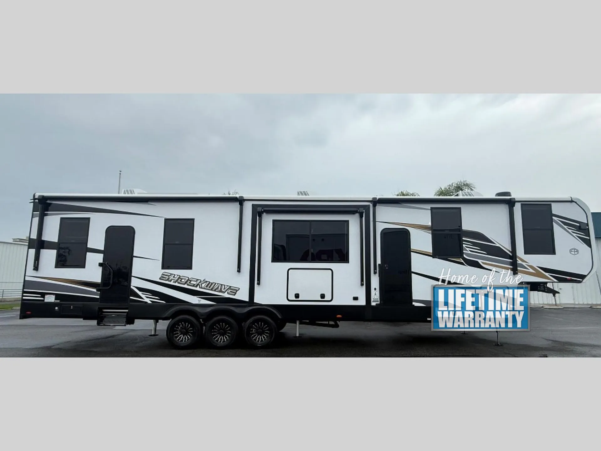 2026 Forest River Shockwave 4017GX - Photo 4