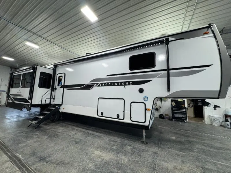 2026 Coachmen Brookstone 370RLLO - Photo 4