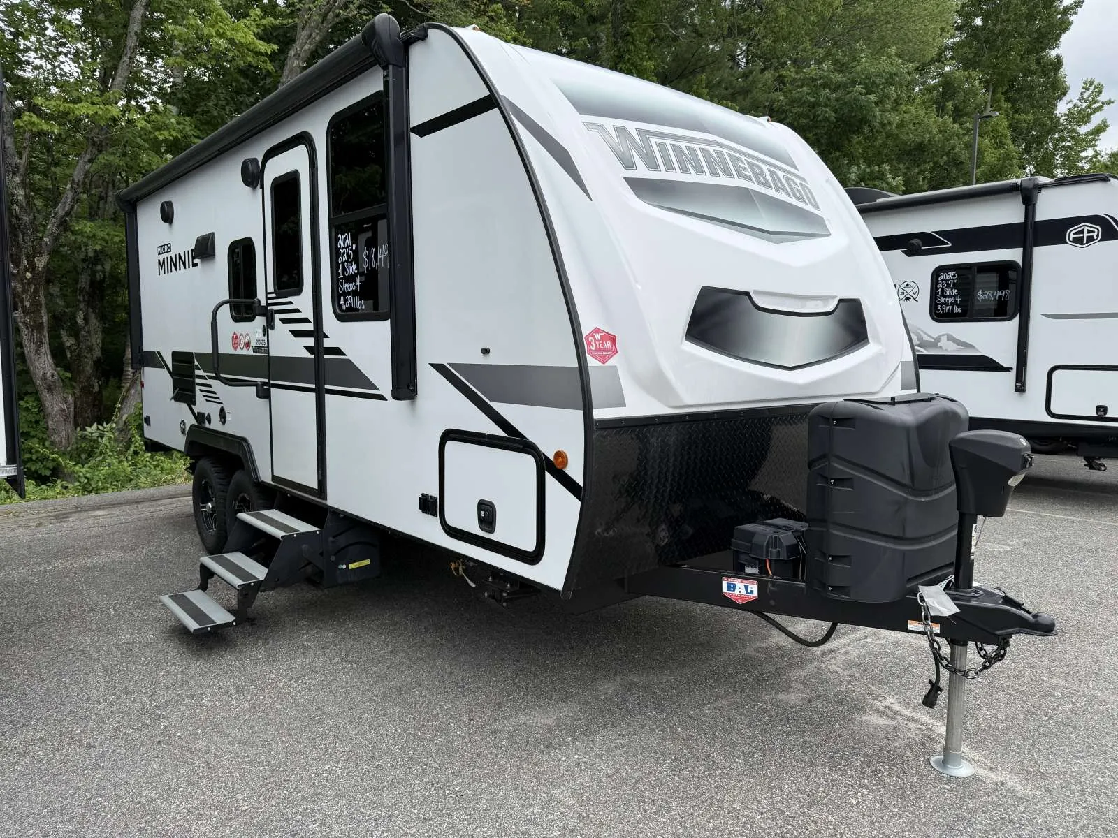 2021 Winnebago Micro Minnie 2108DS - Photo 2
