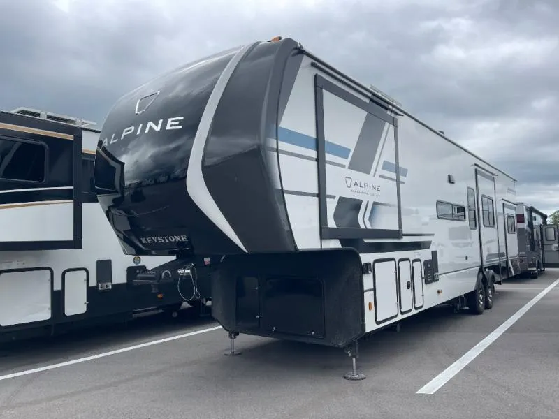2026 Keystone Alpine Avalanche Edition 380LT - Photo 4