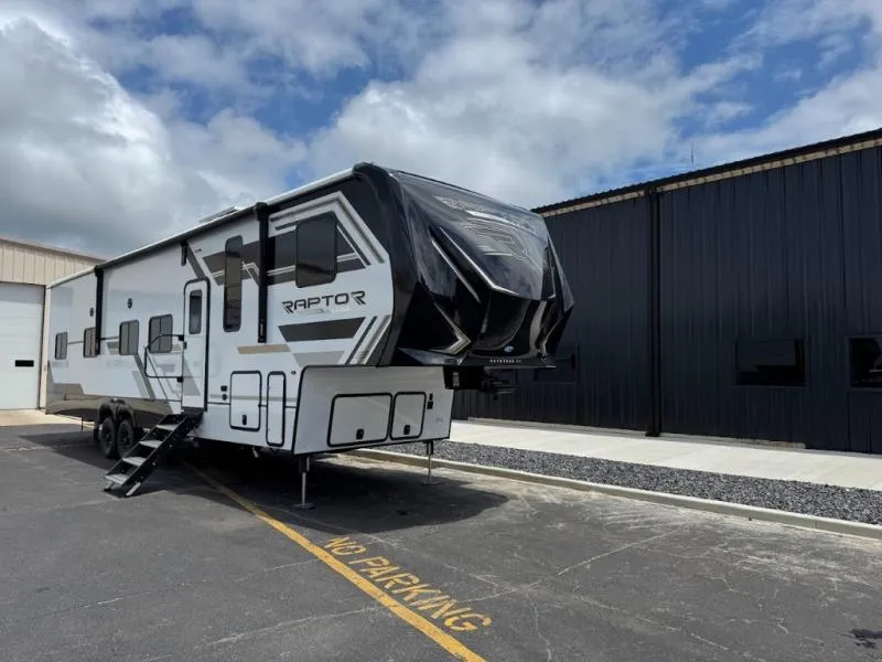 2025 Keystone Raptor Carbon Series 363 - Photo 2