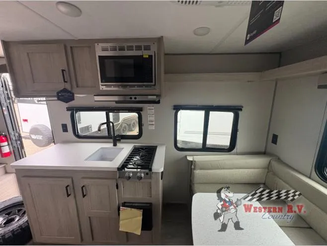 2026 Coachmen Catalina Summit Series 7 154RDX - Photo 4