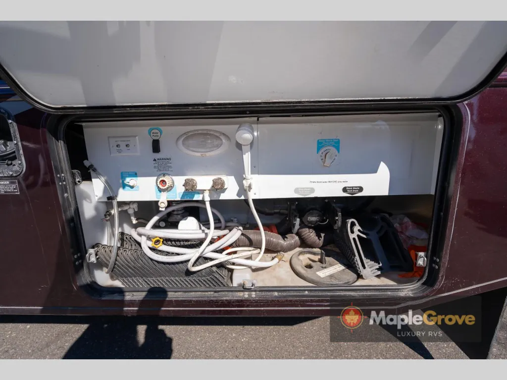 2014 Winnebago Vista 35B, Photos photo 30