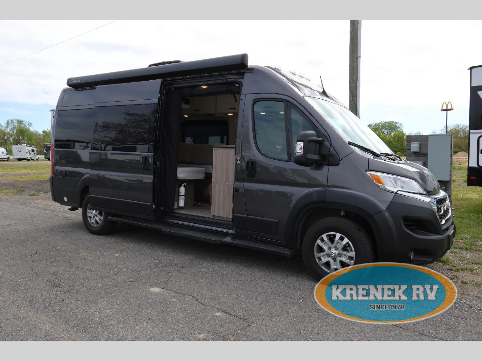 2024 Thor Motor Coach Dazzle 2LB - Photo 2