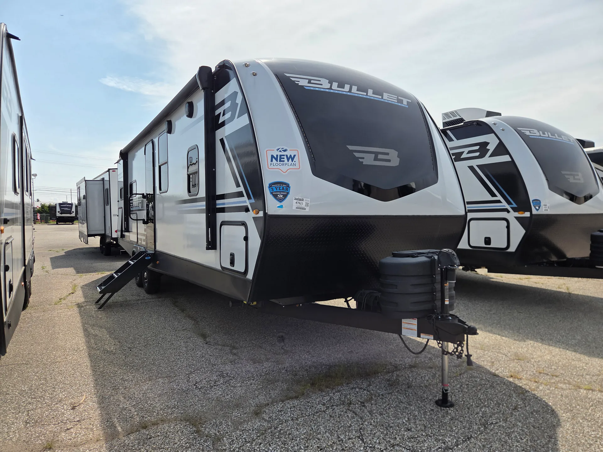 2025 Keystone Bullet Crossfire 270RKS - Photo 2