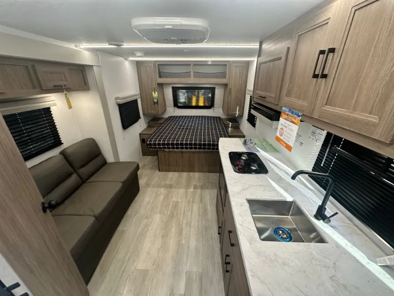 2026 Coachmen Freedom Express Select 19SE - Photo 4