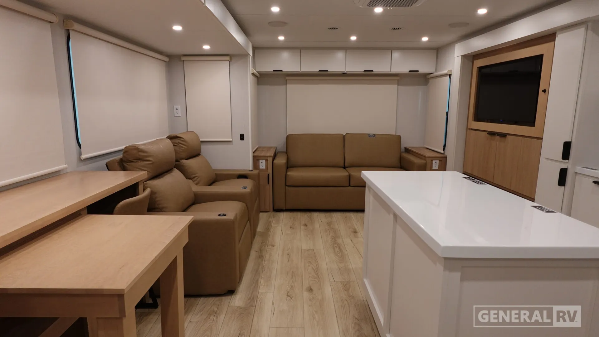 2026 Winnebago Thrive 29RLO - Photo 3