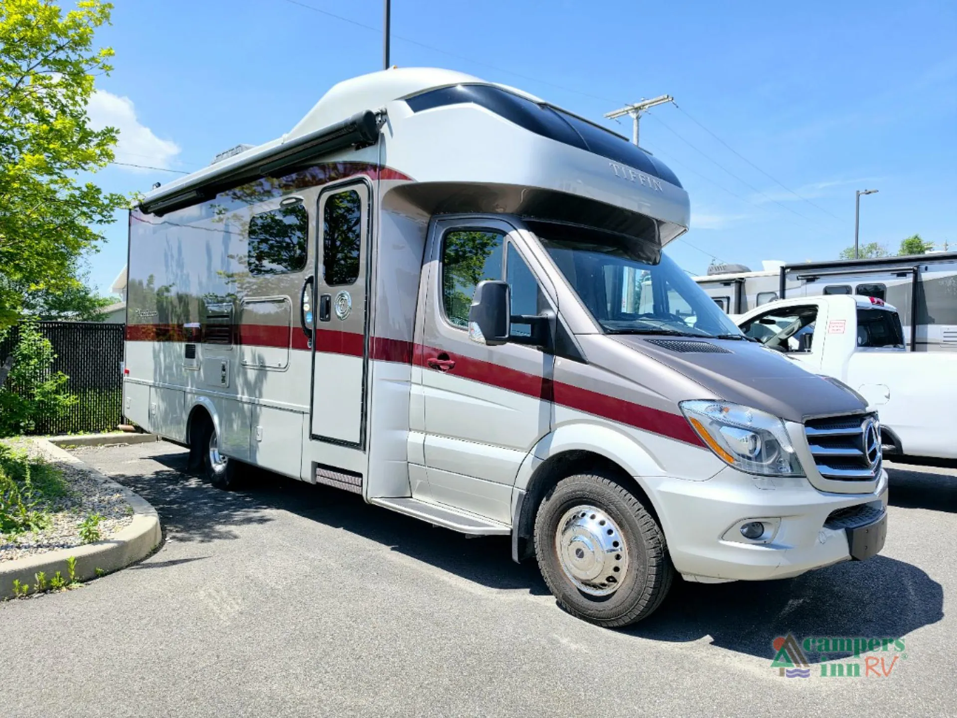 2019 Tiffin Wayfarer 24 FW dealer photo 1 from Campers Inn RV
