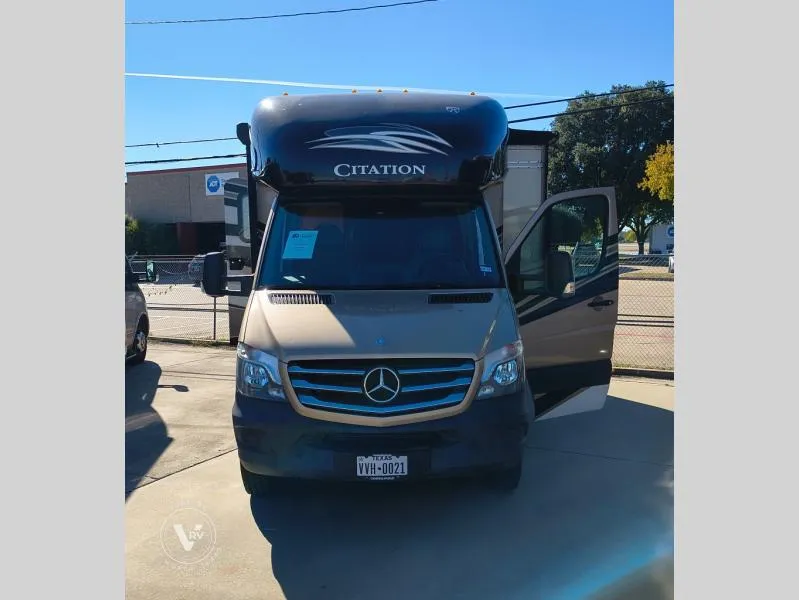 2016 Thor Motor Coach Citation Sprinter 24SL - Photo 2