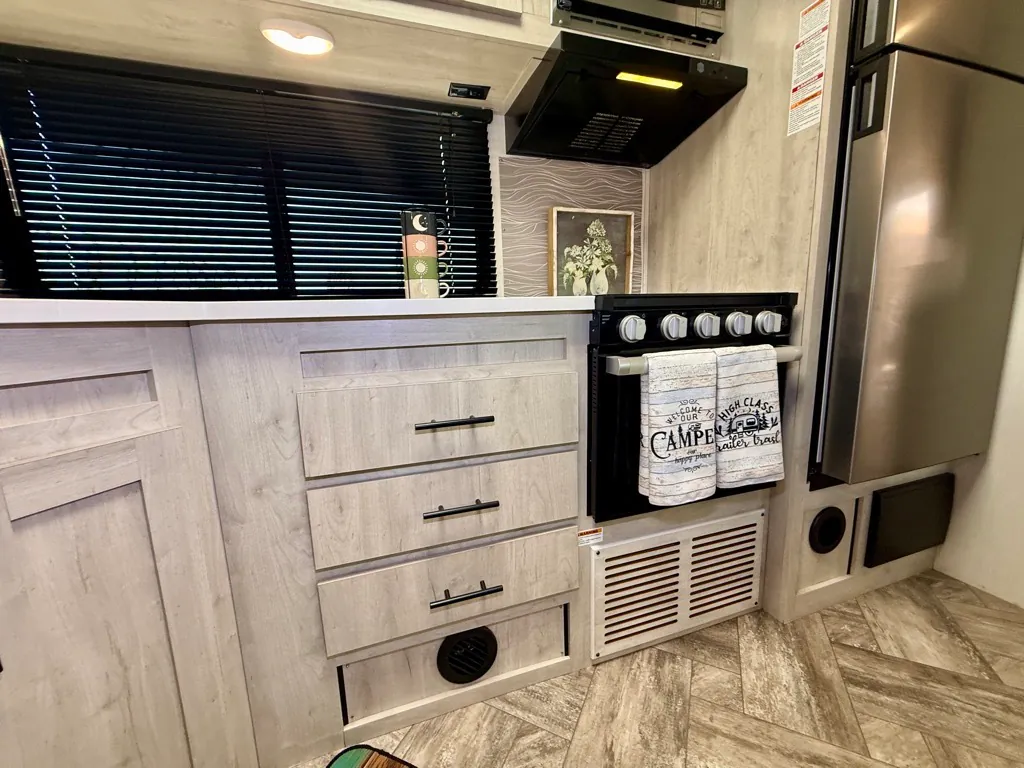 2023 Forest River Wildcat 303MBX, Photos photo 29