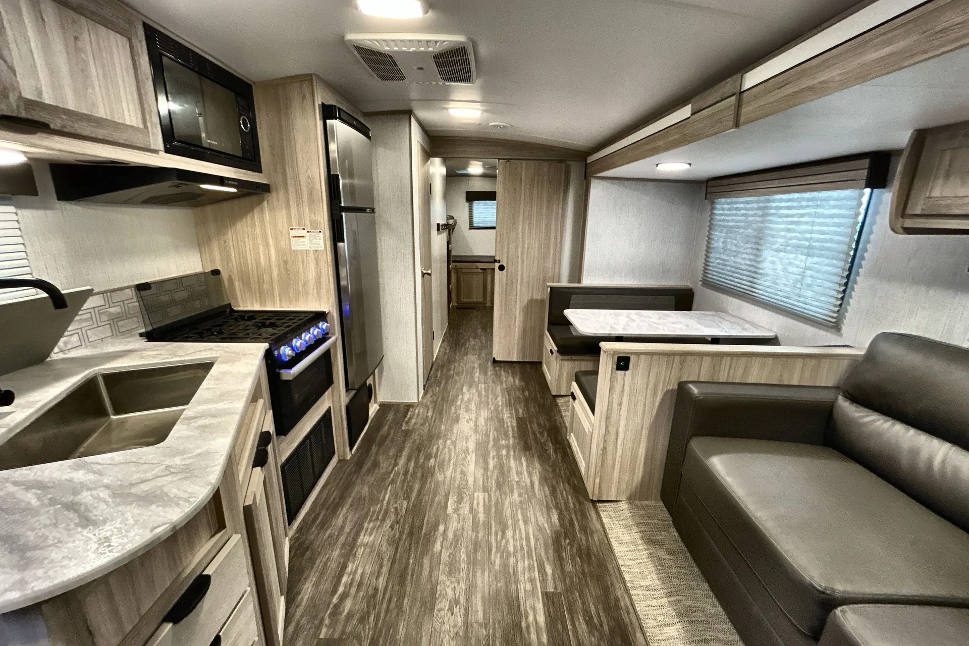 2022 Cruiser RV Shadow Cruiser SC325BHS — living area main