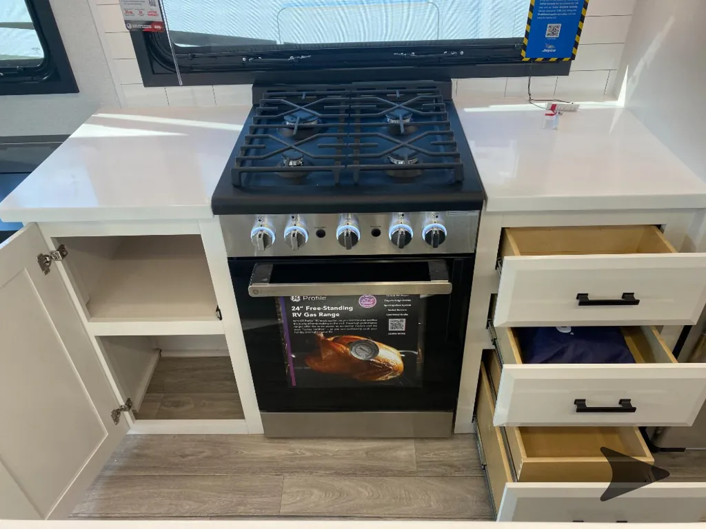 2027 Jayco Pinnacle 32RLTS, Photos photo 15