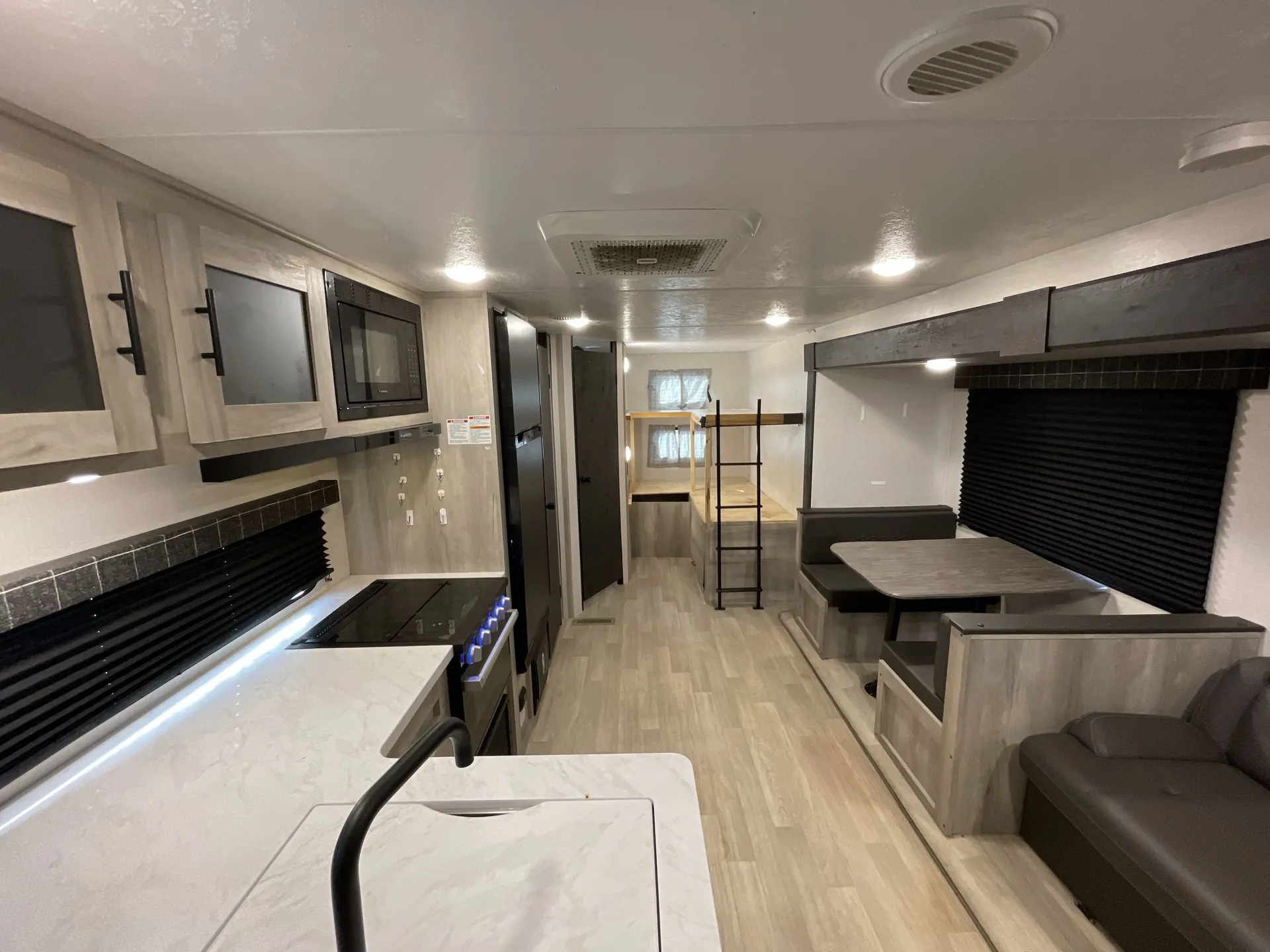 2024 K-Z Rv Sportsmen Se 261BHKSE — living area main