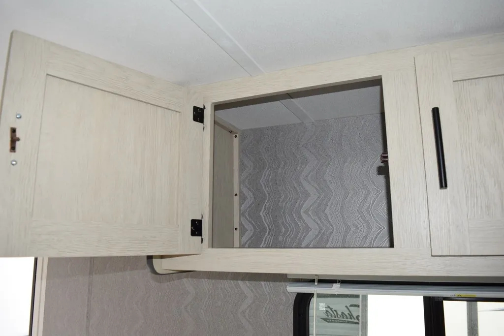 2025 Shasta RVs i-5 Series 525BHS, Photos photo 18