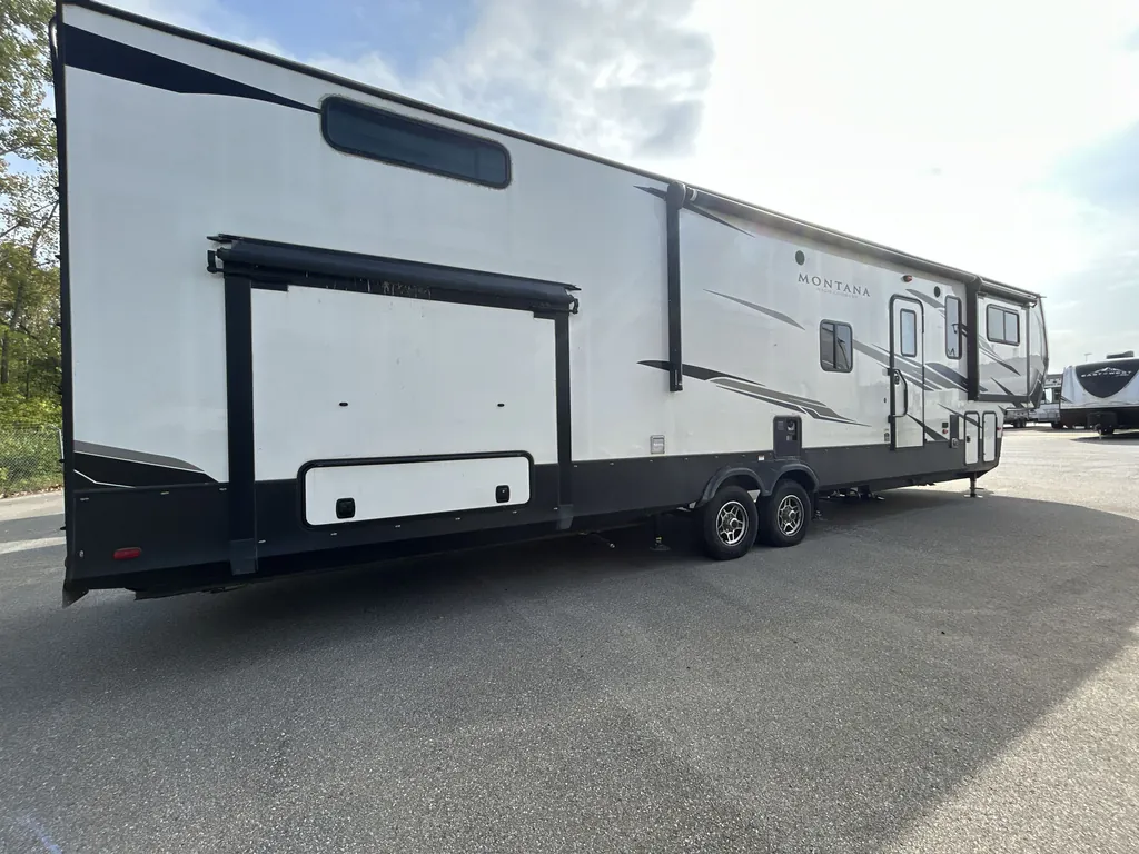 2021 Keystone Montana High Country 377FL, Photos photo 11