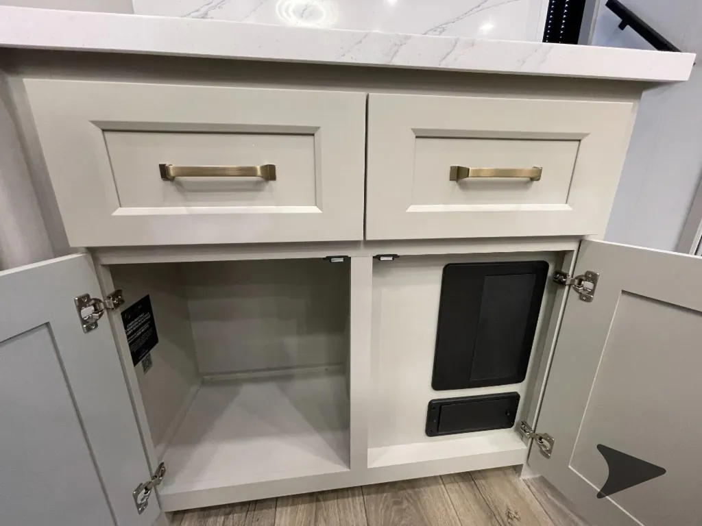 2026 Brinkley Model G 4100, Photos photo 34