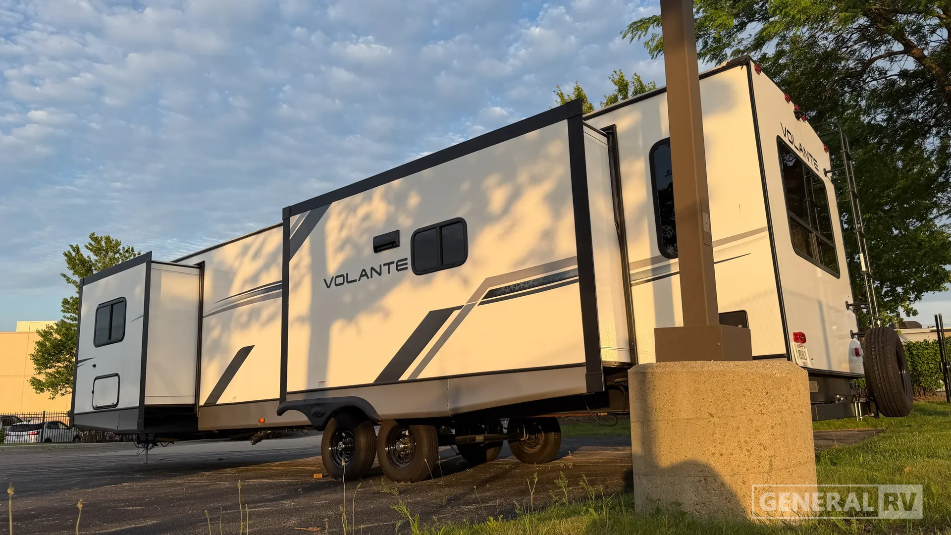 2024 Crossroads RV Volante 34RE - Photo 4