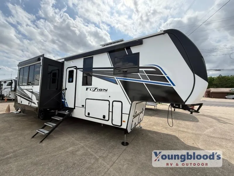 2025 Keystone Fuzion 373 - Photo 2