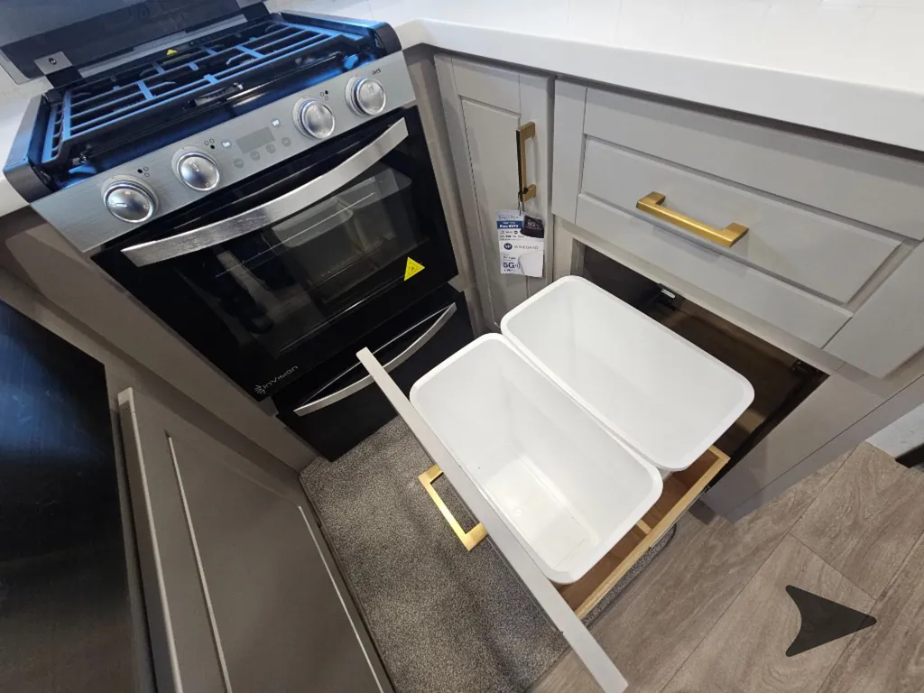 2027 Jayco North Point 391TBBH, Photos photo 15