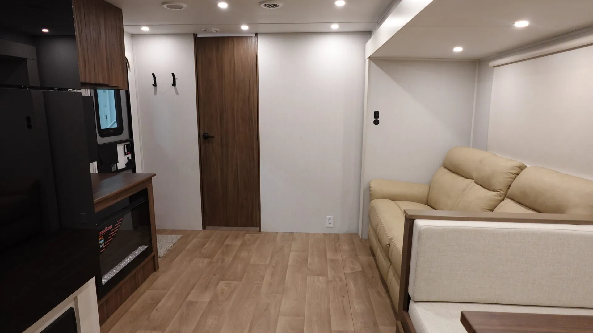 2026 Winnebago Access 24RB - Photo 3