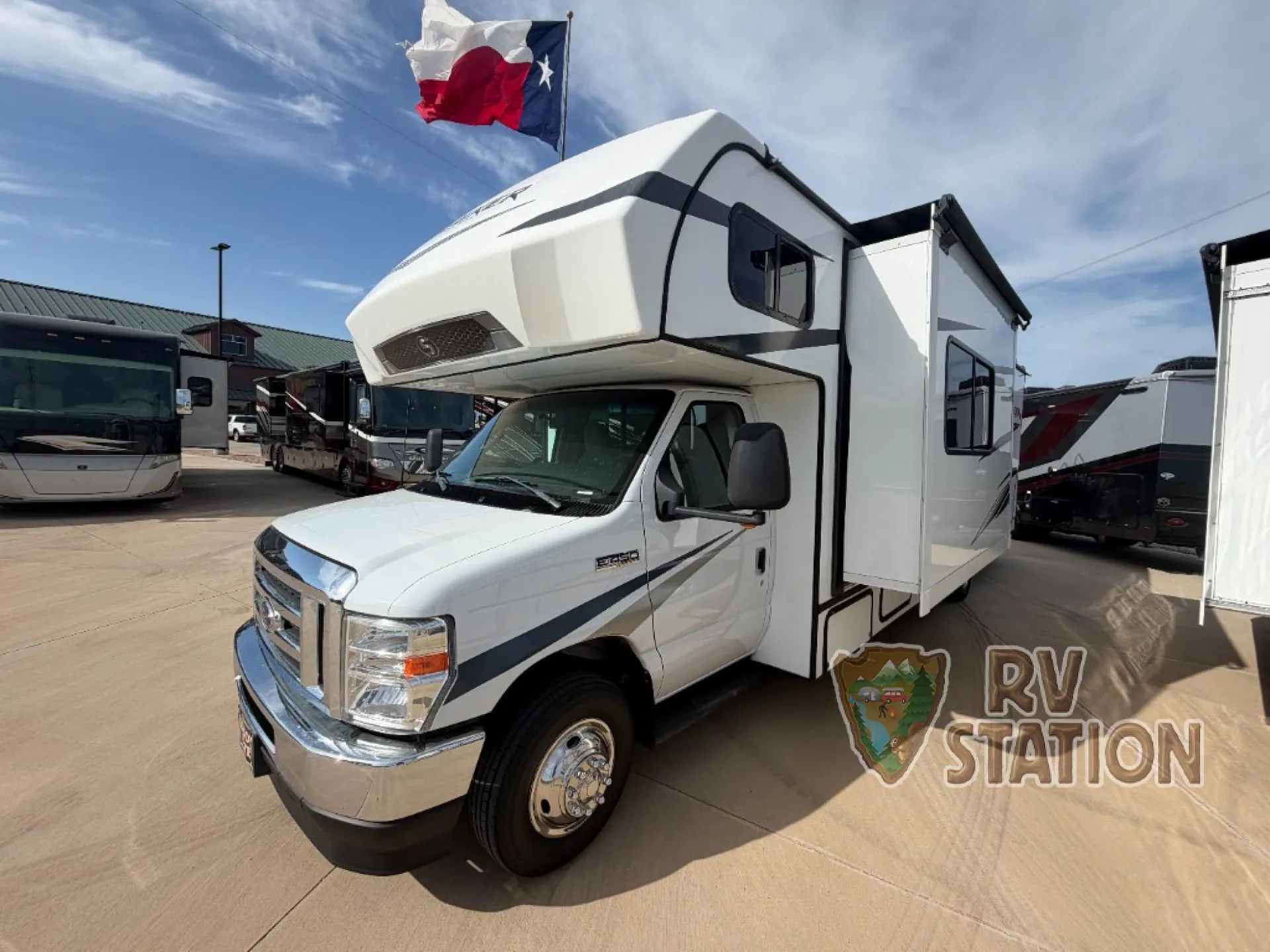 2023 Forest River Sunseeker 3250DS LE