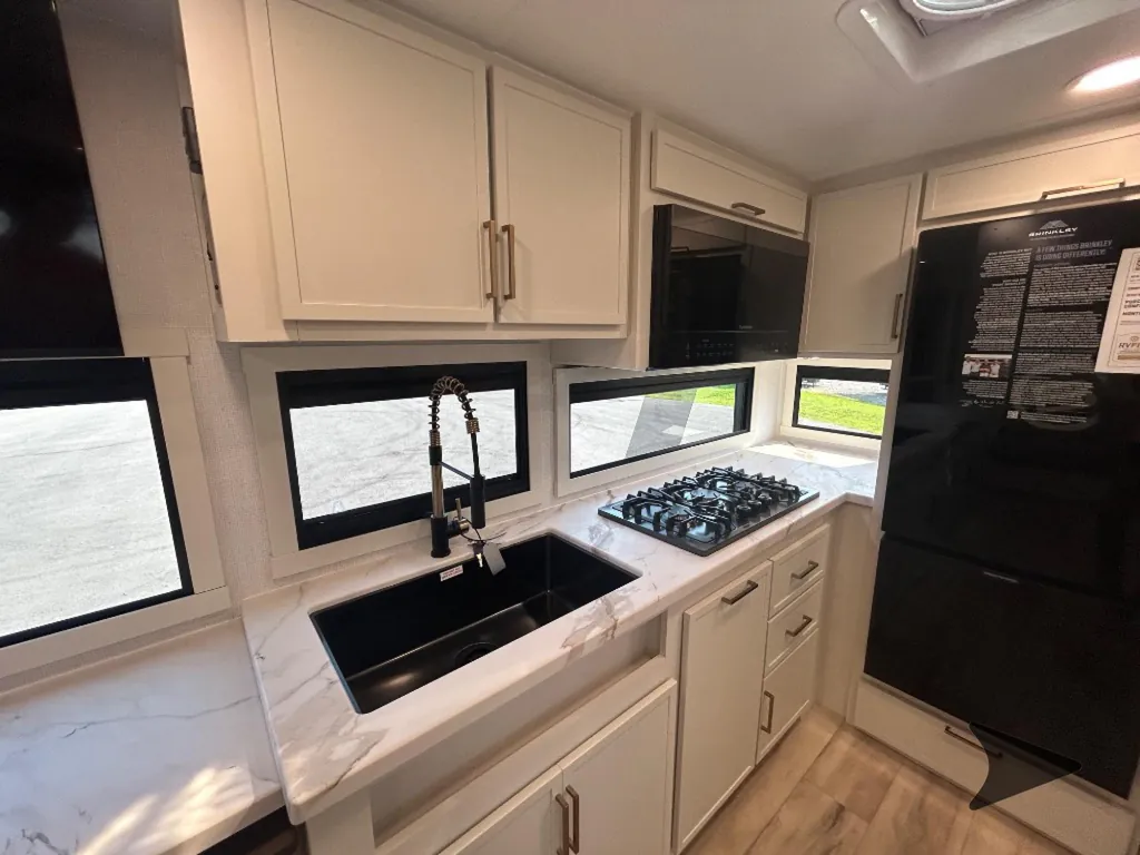 2026 Brinkley Model Ix 20X, Photos photo 20
