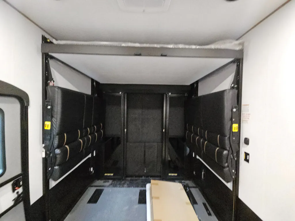 2026 Keystone Raptor 433, Photos photo 38