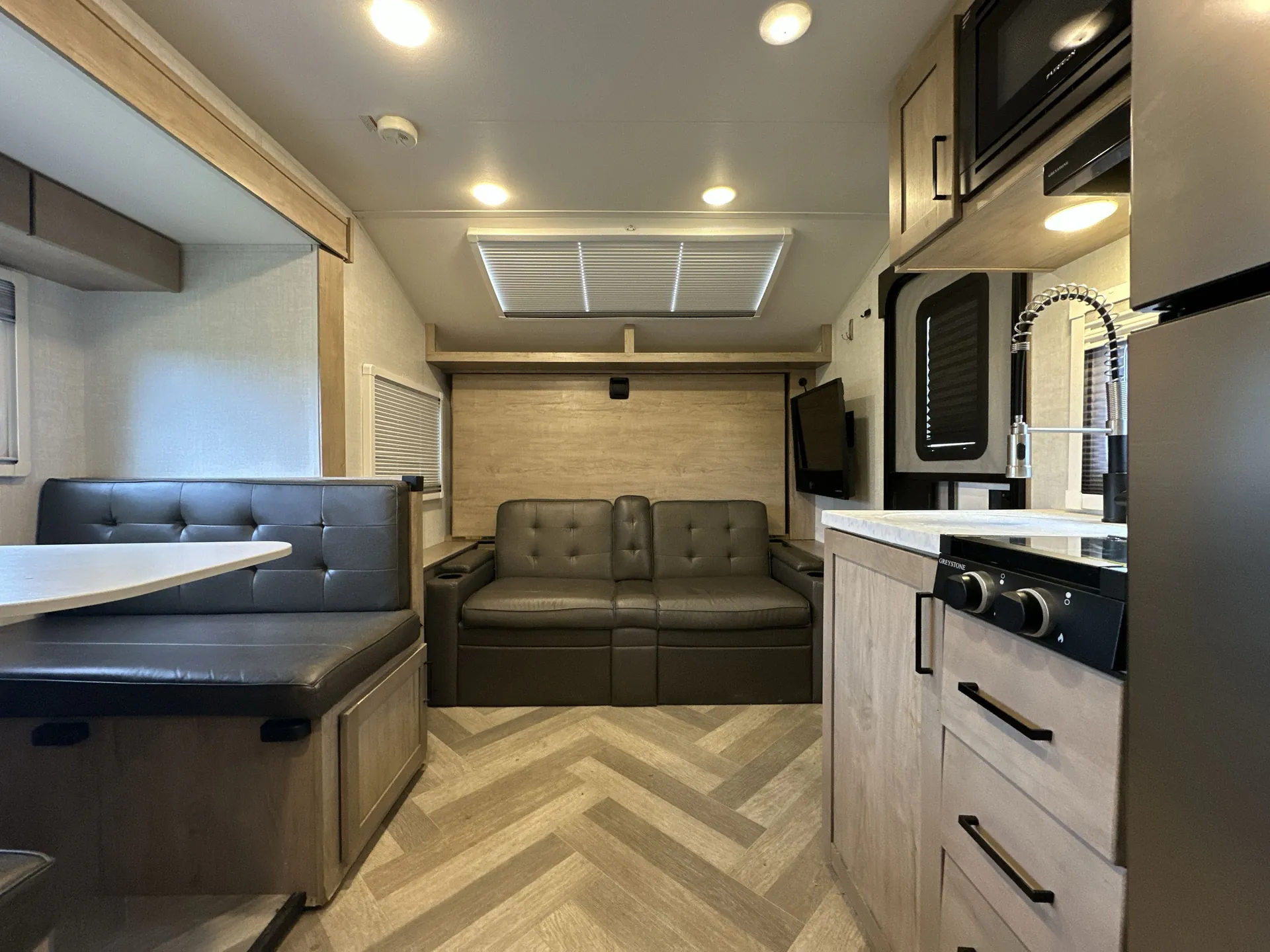 2022 Ember RV Overland 191MDB - Photo 4