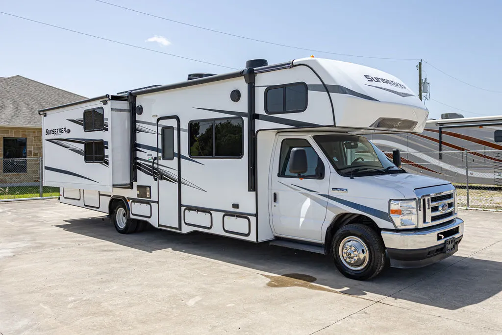 2023 Forest River Sunseeker 3250DS LE - Photo 3