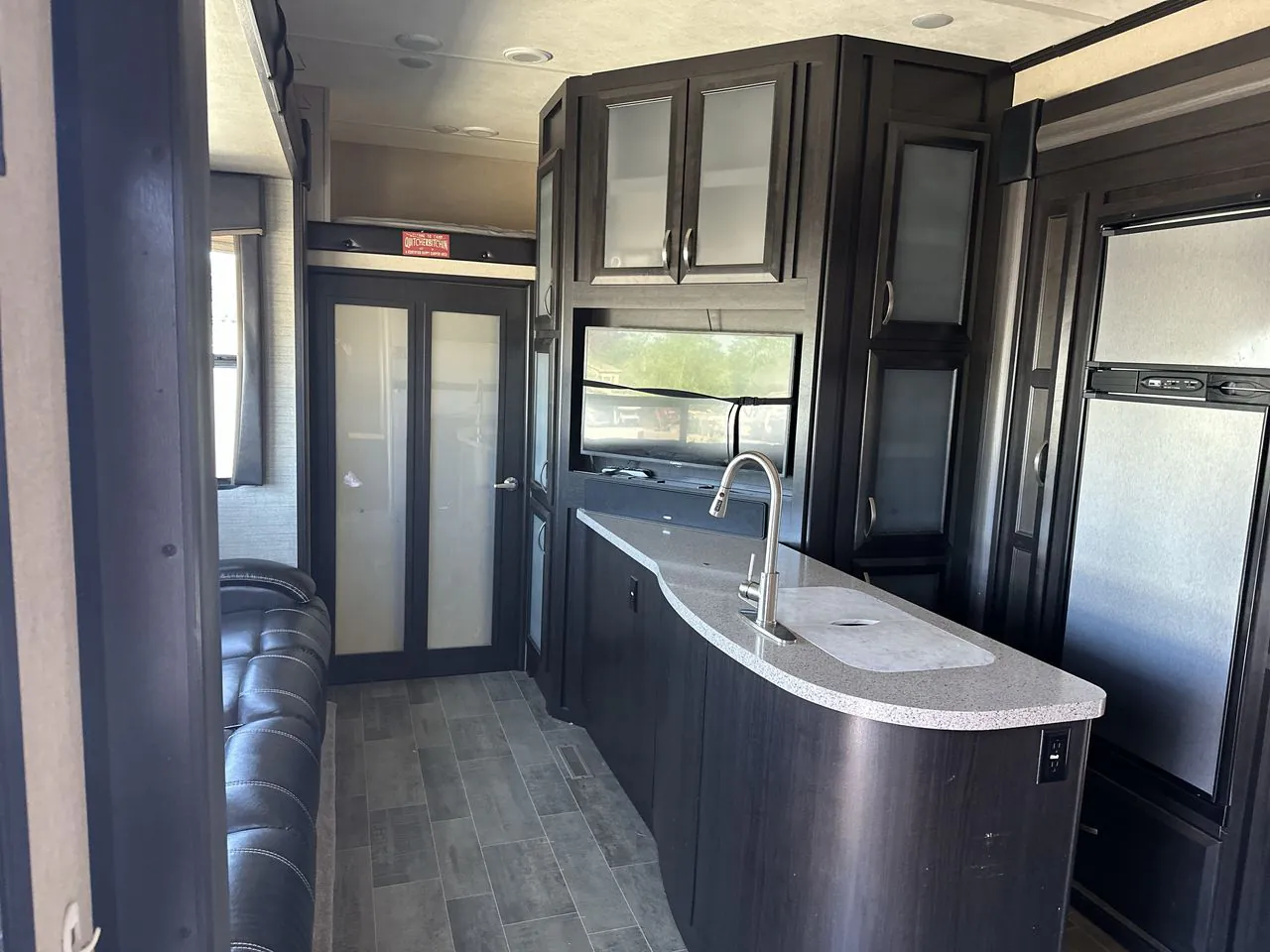2018 Dutchmen Voltage Triton 3351 - Photo 4