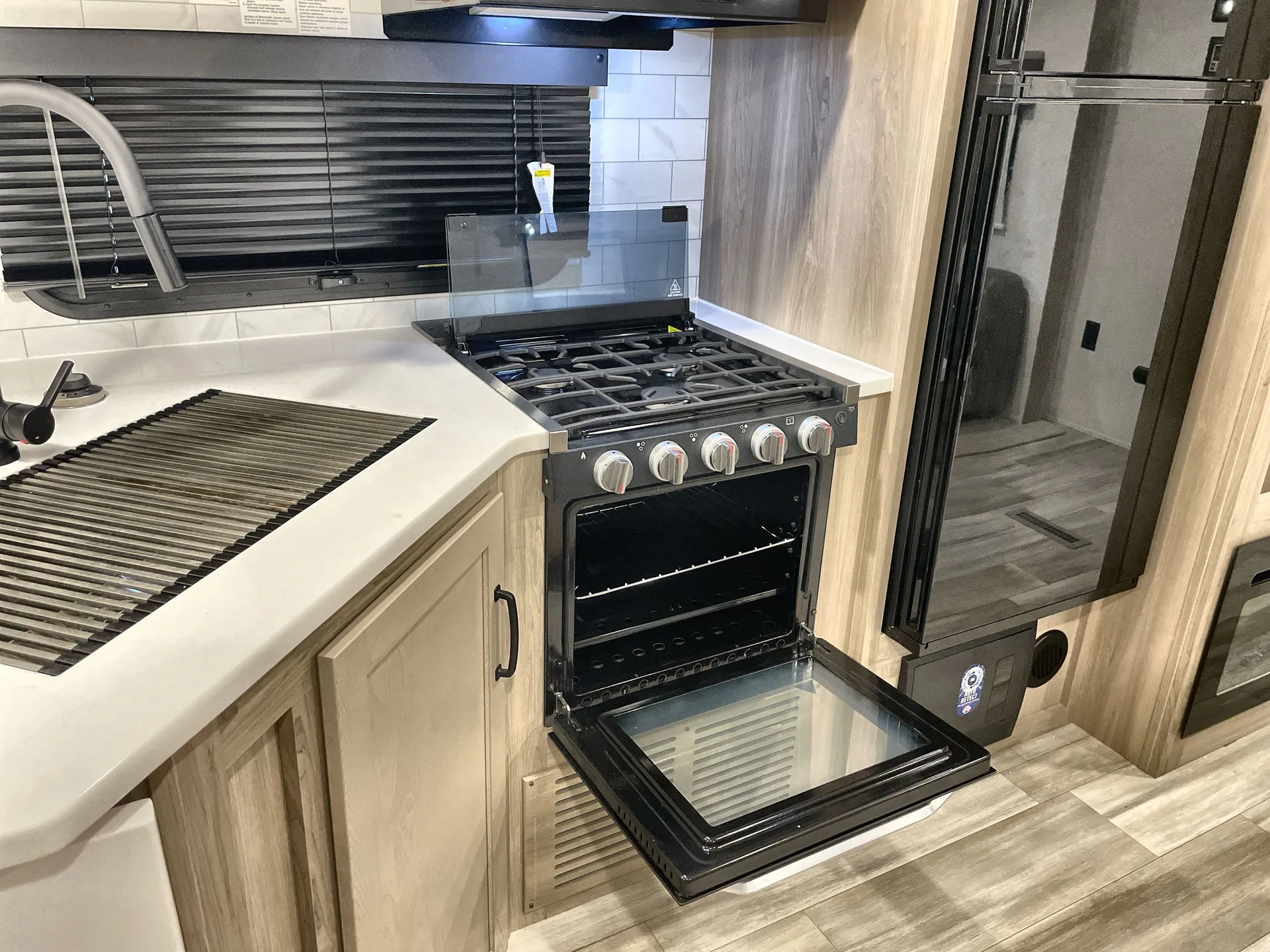 2024 Forest River Rockwood Ultra Lite 2706WS — stove oven open