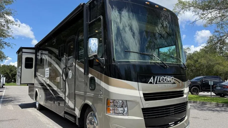 2015 Tiffin Motorhomes Open Road Allegro 31SA - Main photo