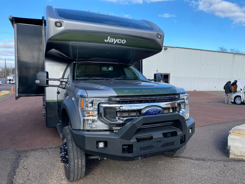 2023 Jayco Seneca XT 35L - Photo 3