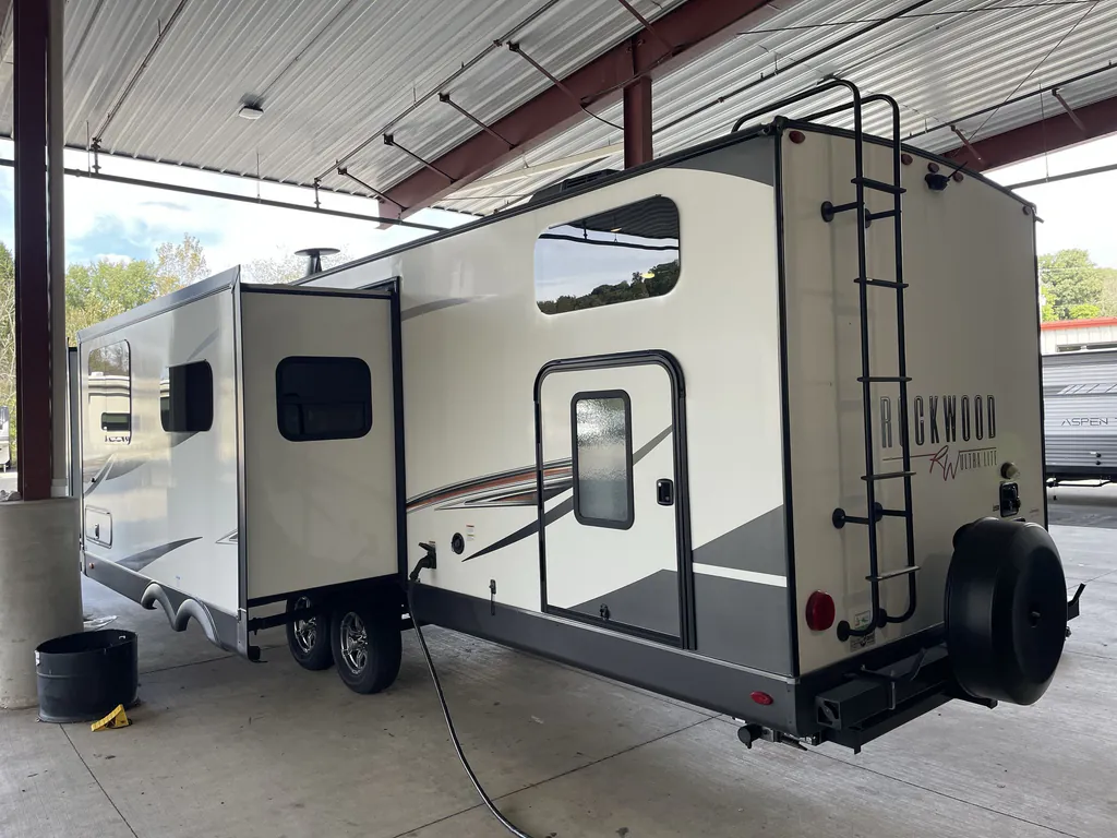 2022 Forest River Rockwood Ultra Lite 2911BS, Photos photo 7