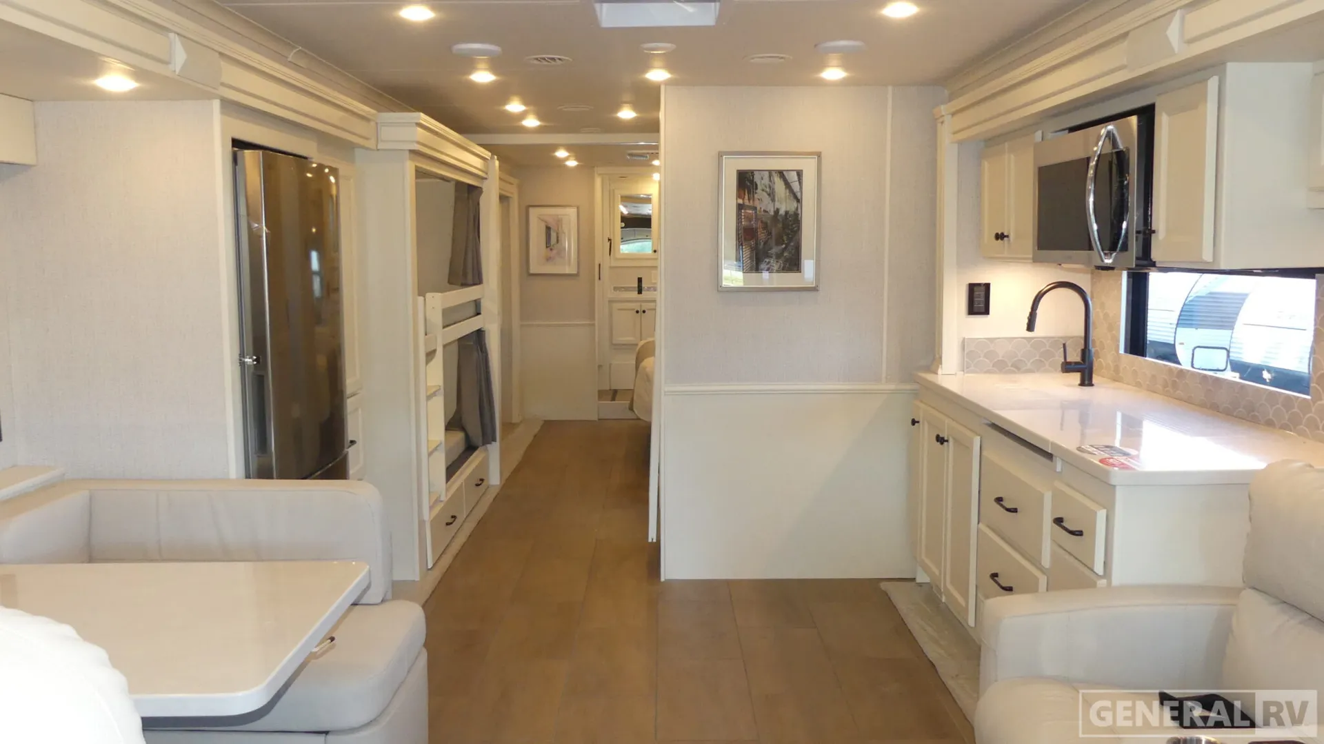 2026 Tiffin Byway 38 BL - Photo 3