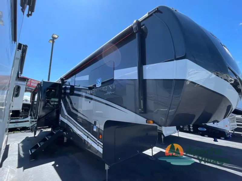 2026 Jayco North Point 310RLTS - Photo 3