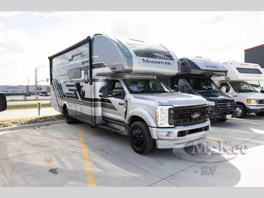 2026 Thor Motor Coach Magnitude GRAND S29 - Photo 2